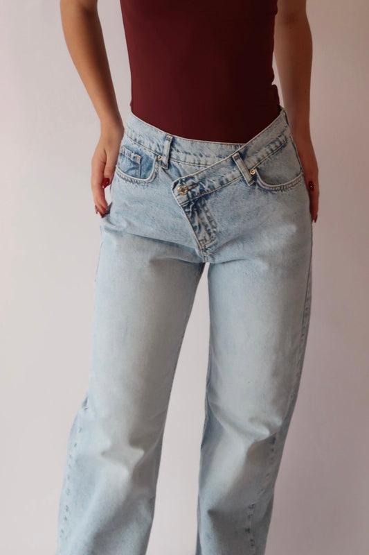 Offset Jeans